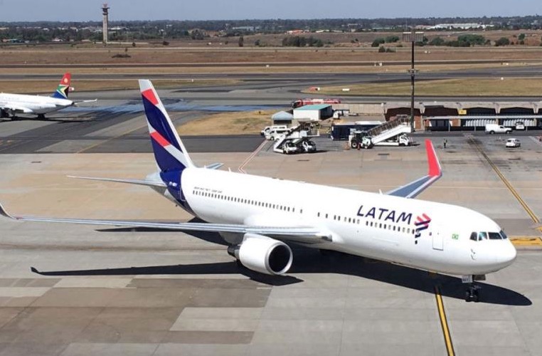 Latam é condenada a pagar R$ 25 mil para família de Manaus por impedir embarque de criança