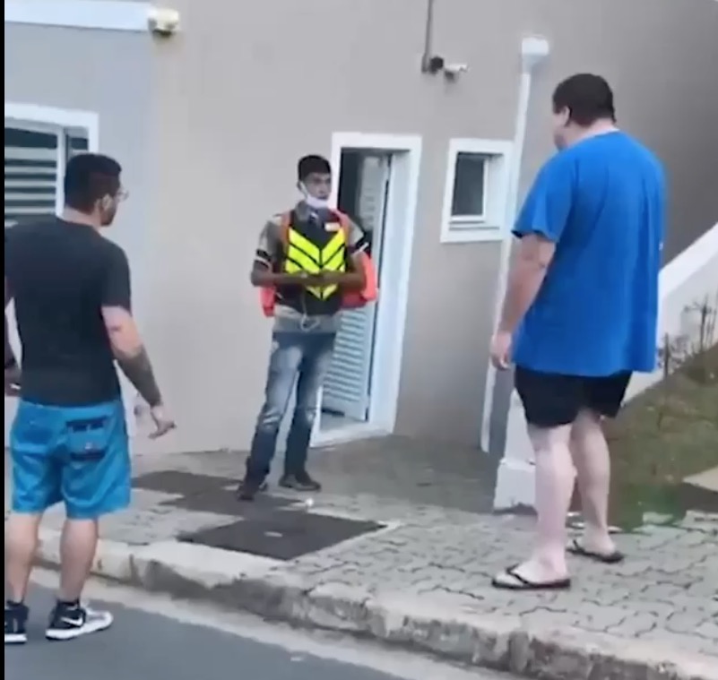 Motoboy vítima de ataque racista diz que levou cusparada e revela o que aconteceu após vídeo