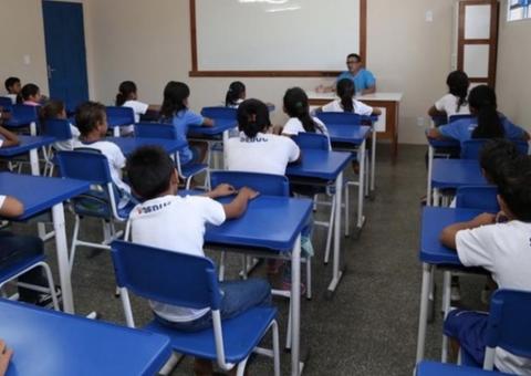 Juíza nega pedido para suspender volta às aulas na rede pública de Manaus 