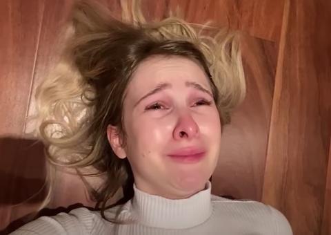 Aos prantos, esposa de Pyong revela problemas de saúde após erro médico em parto  