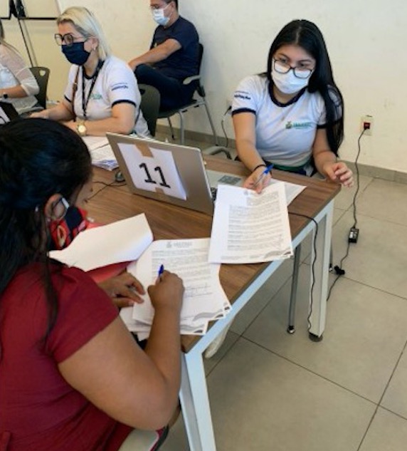 Famílias do Monte Horebe recebem sexta parcela do auxílio-moradia