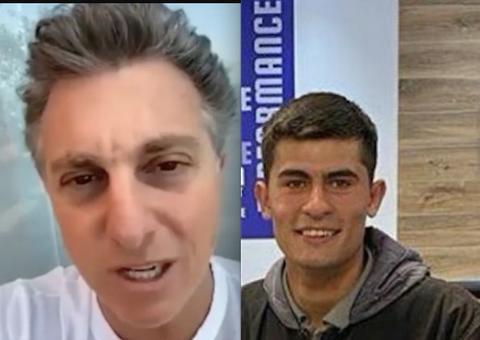 Matheus Ceará passa na frente de Luciano Huck e dá moto a rapaz que sofreu ataque racista