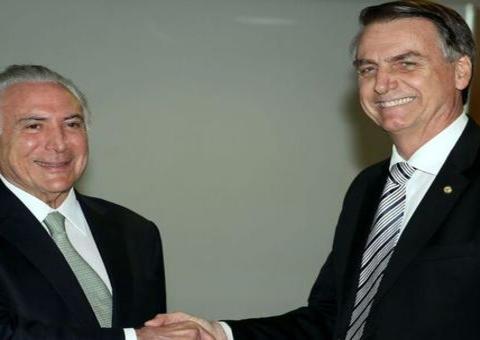 Bolsonaro convida ex-presidente Temer para chefiar missão humanitária no Líbano