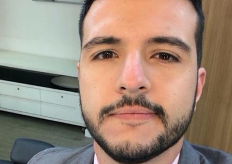 Repórter da Record é agredido após reagir a assalto e mostra olho roxo 