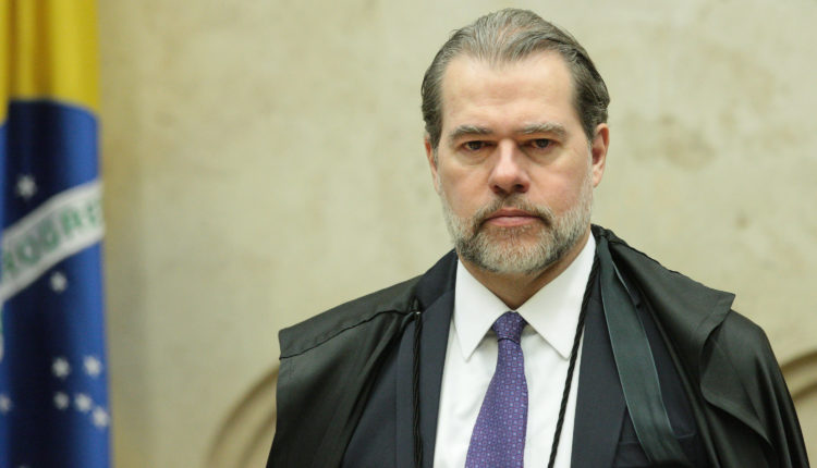 Presidente do STF, Dias Toffoli é internado em Brasília com pneumonite alérgica