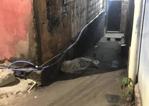 Em domingo sangrento, homem é crivado de balas na Compensa