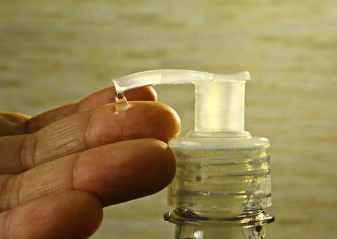 Criança sofre queimaduras ao brincar com álcool em Manaus