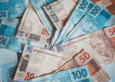 Brasil gasta com funcionários públicos 3,5 vezes mais do que com a saúde