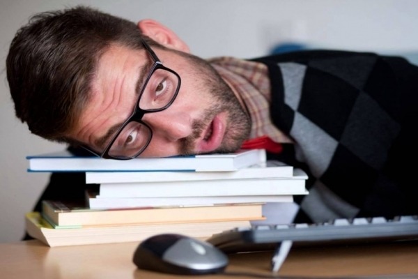 Covid-19 pode causar síndrome da fadiga crônica, diz médico