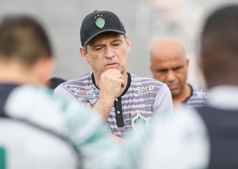 Manaus FC anuncia saída do técnico Welington Fajardo após estreia com empate na Série C