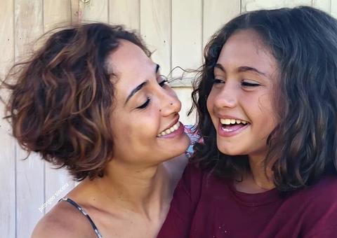 Camila Pitanga revela que ela e a filha estão com malária: ‘Sufoco’