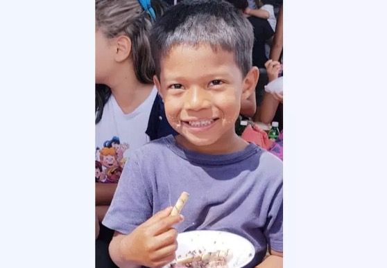 Servente conta detalhes da morte de criança em lama e polícia inocenta padrasto