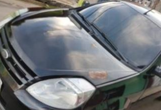 Carro levado por criminosos é encontrado abandonado em Manaus
