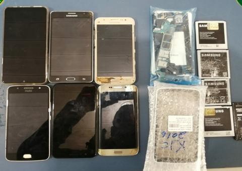 Dupla é presa ao tentar vender celular roubado na internet no Amazonas 