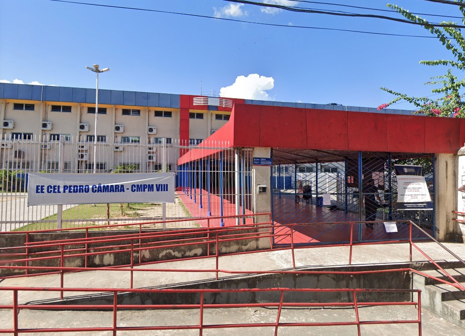 Colégios da PM em Manaus têm aulas suspensas e surpreende pais e alunos