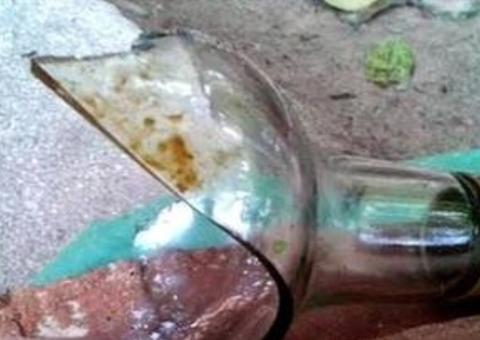 Homem é ferido com gargalo de garrafa após briga em bar de Manaus  