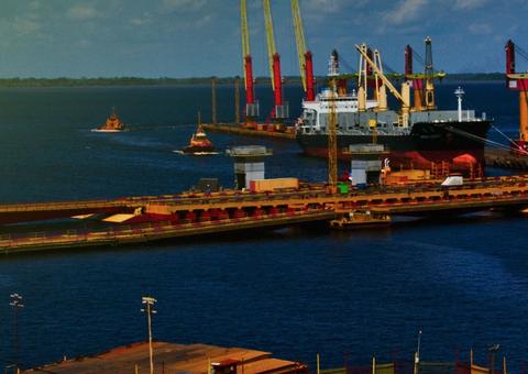 Funcionário é encontrado morto dentro de barco no Porto Chibatão 