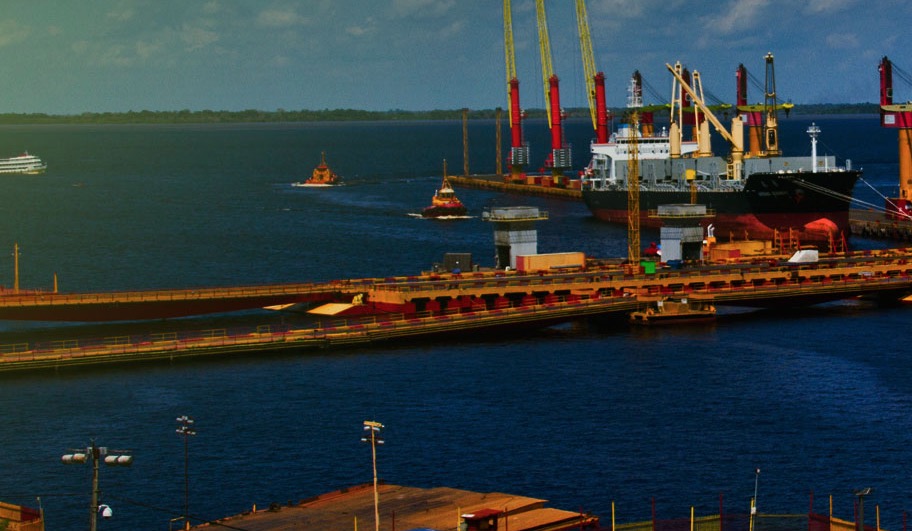 Funcionário é encontrado morto dentro de barco no Porto Chibatão 