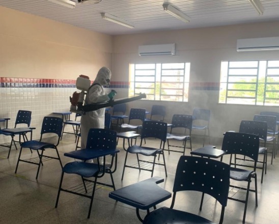 Sinteam vai denunciar risco de contaminação em massa nas escolas de Manaus