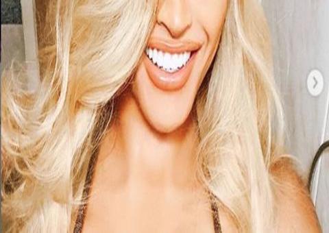 Pabllo Vittar choca com coxas musculosas e bumbum GG de fio dental