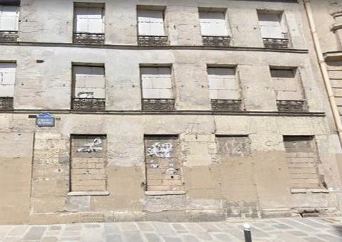 Cadáver escondido há 30 anos é encontrado durante reforma em mansão