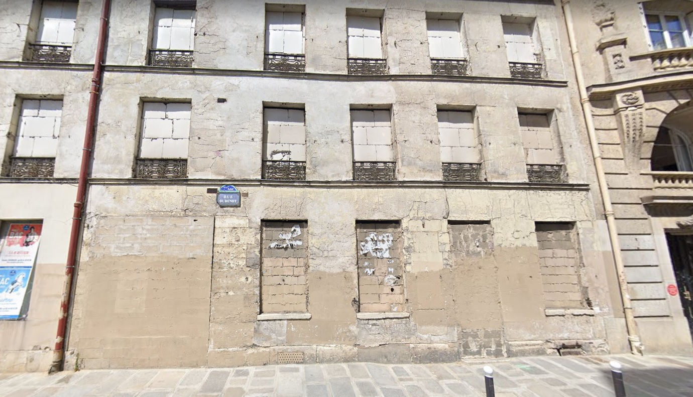 Cadáver escondido há 30 anos é encontrado durante reforma em mansão