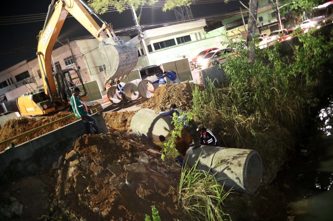 Trecho de avenida é liberado após implantação de rede de drenagem em Manaus 