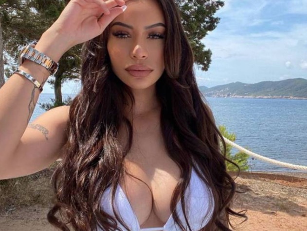 Modelo do 'De Férias Com o Ex', tem rosto deformado ao ser espancada em festa