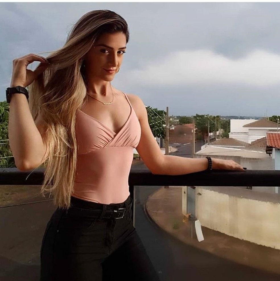 Casal mata personal trainer a facadas na frente da casa da mãe após discussão