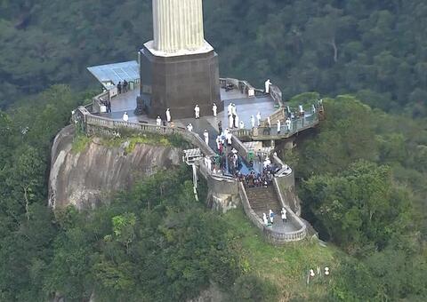 Cristo Redentor passa por desinfecção e reabre para visitação no sábado