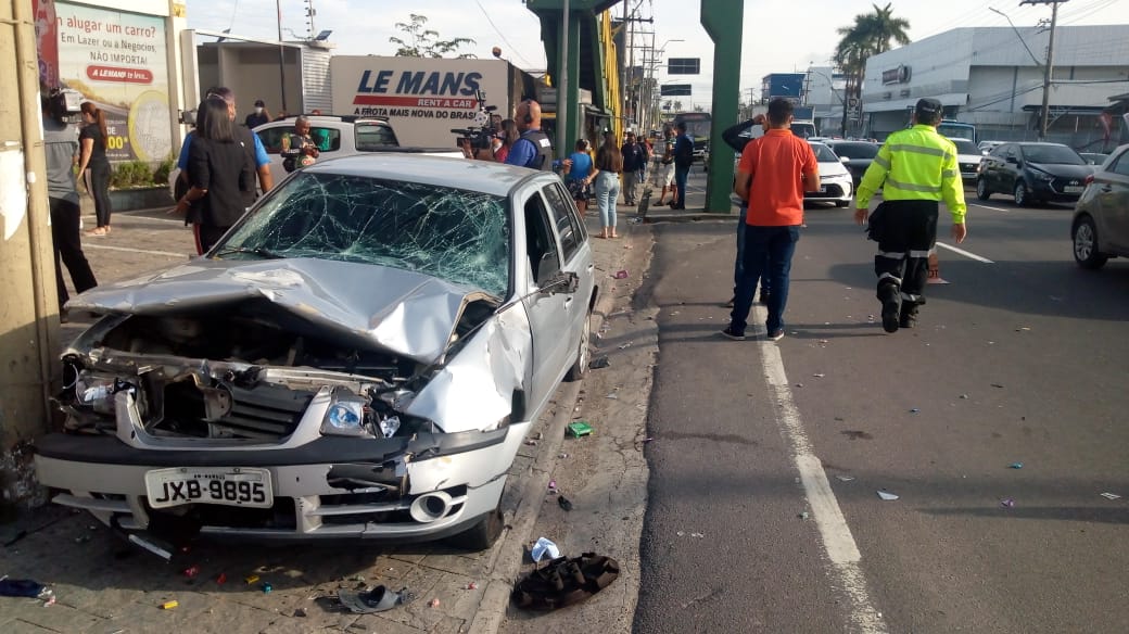 Mototaxista atropelado em acidente na avenida Djalma Batista está em estado grave