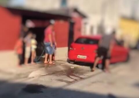 Sentado na frente de casa, homem é encontrado morto a pauladas em Manaus