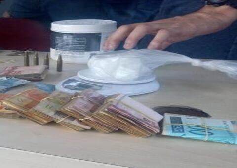 Assaltantes são presos e R$ 15 mil apreendidos em operação policial em Manaus