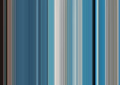 Após denúncia, polícia apreende 45 caixas de leite vencida em Manaus 