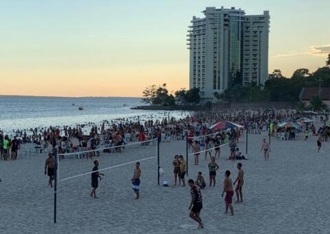 Defensoria sugere interdição da Ponta Negra após aglomerações nos finais de semana