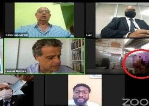 Casal aparece fazendo sexo durante reunião da Câmara 