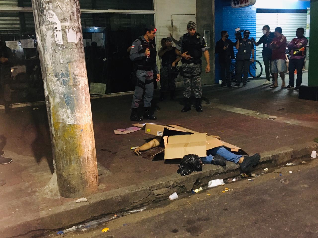 Homem assassinado em área comercial era PM lotado na Rocam