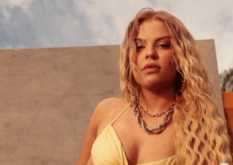 Luísa Sonza leva biquíni ao limite e quase mostra demais 