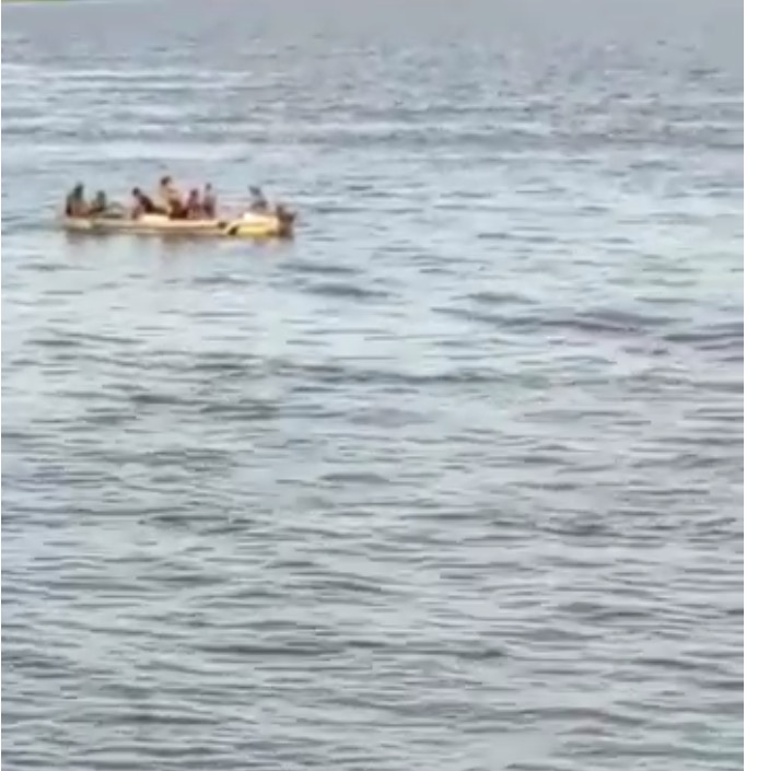 Embarcação com ribeirinhos afunda no Amazonas; veja vídeo 