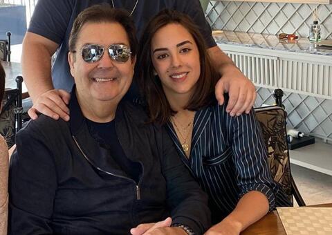 Filha de Faustão faz rara aparição com namorado apresentador da Record