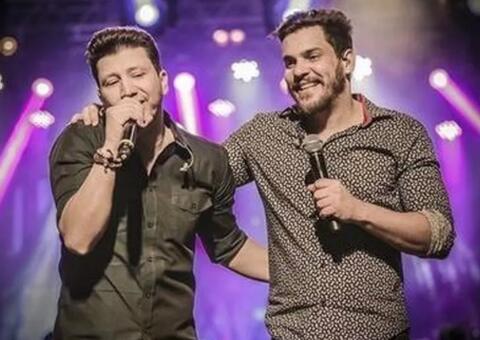 Cantor Cauan tem 50% do pulmão comprometido após ser internado com Covid-19