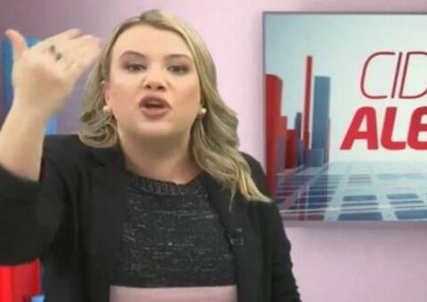 Apresentadora do Cidade Alerta se revolta com homofobia e dá bronca ao vivo