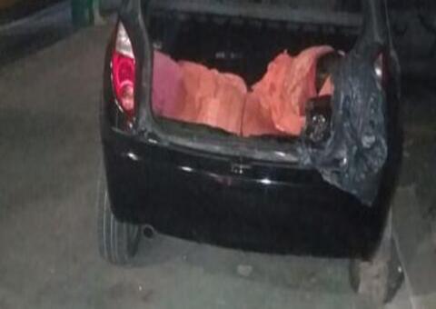 Após perseguição, trio é preso com cadáver em porta-malas de carro em Manaus