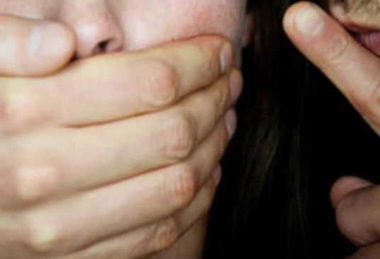 Adolescente é detido após invadir casa e tentar estuprar mulher em Manaus