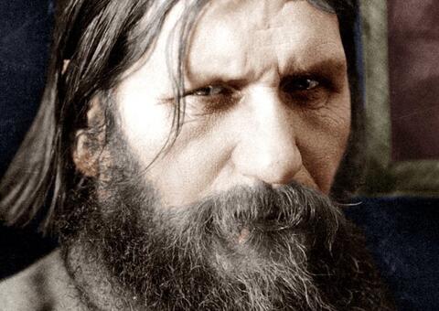 Crença diz que pênis gigante de monge pode curar impotência; veja