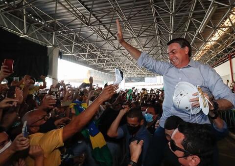 Bolsonaro causa alvoroço em inauguração de termoelétrica em Sergipe