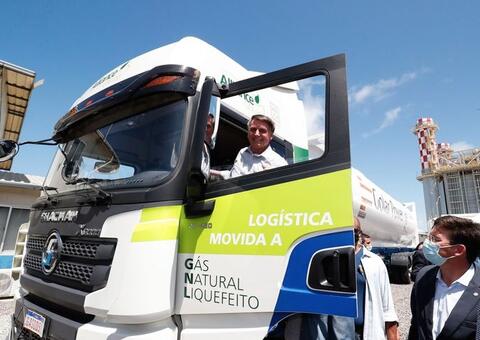 Bolsonaro destaca potencial do gás natural no Amazonas 