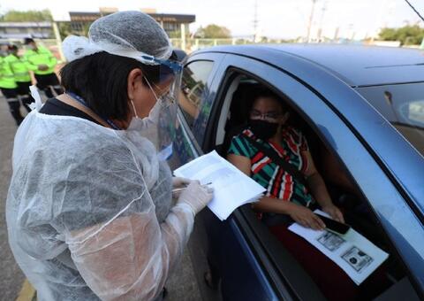 Primeiro dia de testagem atende 300 profissionais da Educação em Manaus