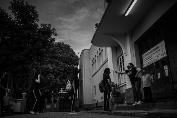 Mortes de jovens aumentam em Manaus por conta da Covid-19, aponta estudo