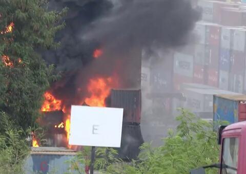 Containers com produtos inflamáveis têm risco de explosão em Manaus